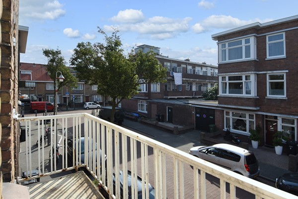 Medium property photo - Elise van Calcarstraat 9, 2522 MA Den Haag